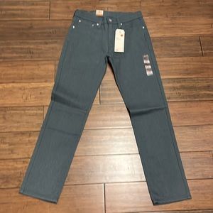 New Levi’s 511 slim size 31/32